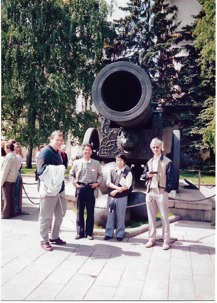 1990_Pushchino_Moscow_big canon - Cornelis Weijer, Qui Tran-Cong-Miyata, Tomo Yamaguchi, Patrick de Kepper.jpg